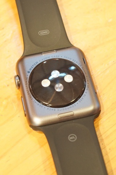 AppleWatchJustDelivered_14_sh
