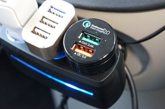 AukeyQC2.0CarCharger_39_sh