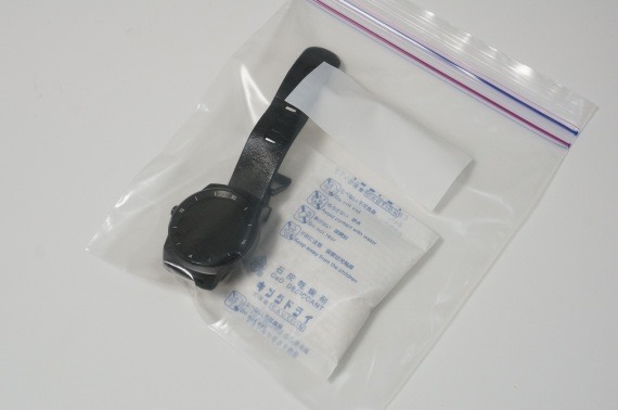 dropped_lg_g_watch_r_in_water_3_sh