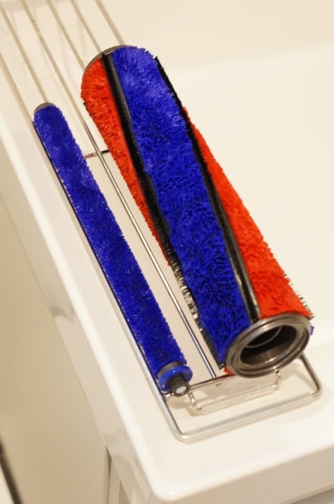 washing_dyson_v8_soft_cleaner_head_20_sh