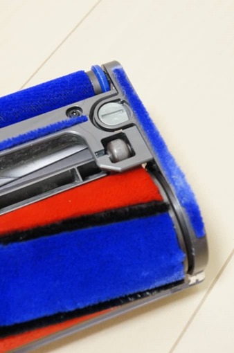 washing_dyson_v8_soft_cleaner_head_5_sh