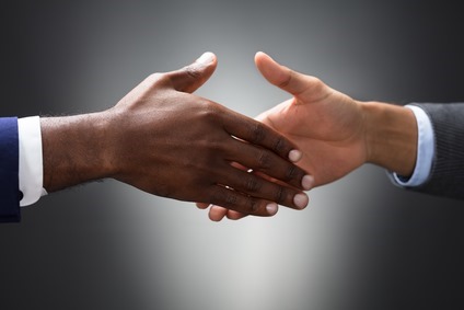 close-up-of-two-people-shaking-hands_sizeXS