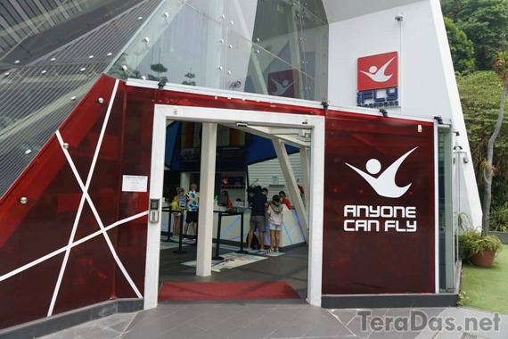 disabled_can_enjoy_indoor_skydiving_14